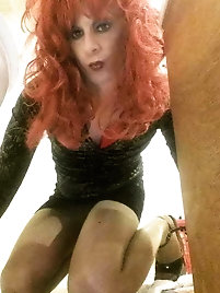 Nasty tranny mistress in her solo play