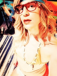 Flexible ladyboy babe is spreading her ass for money